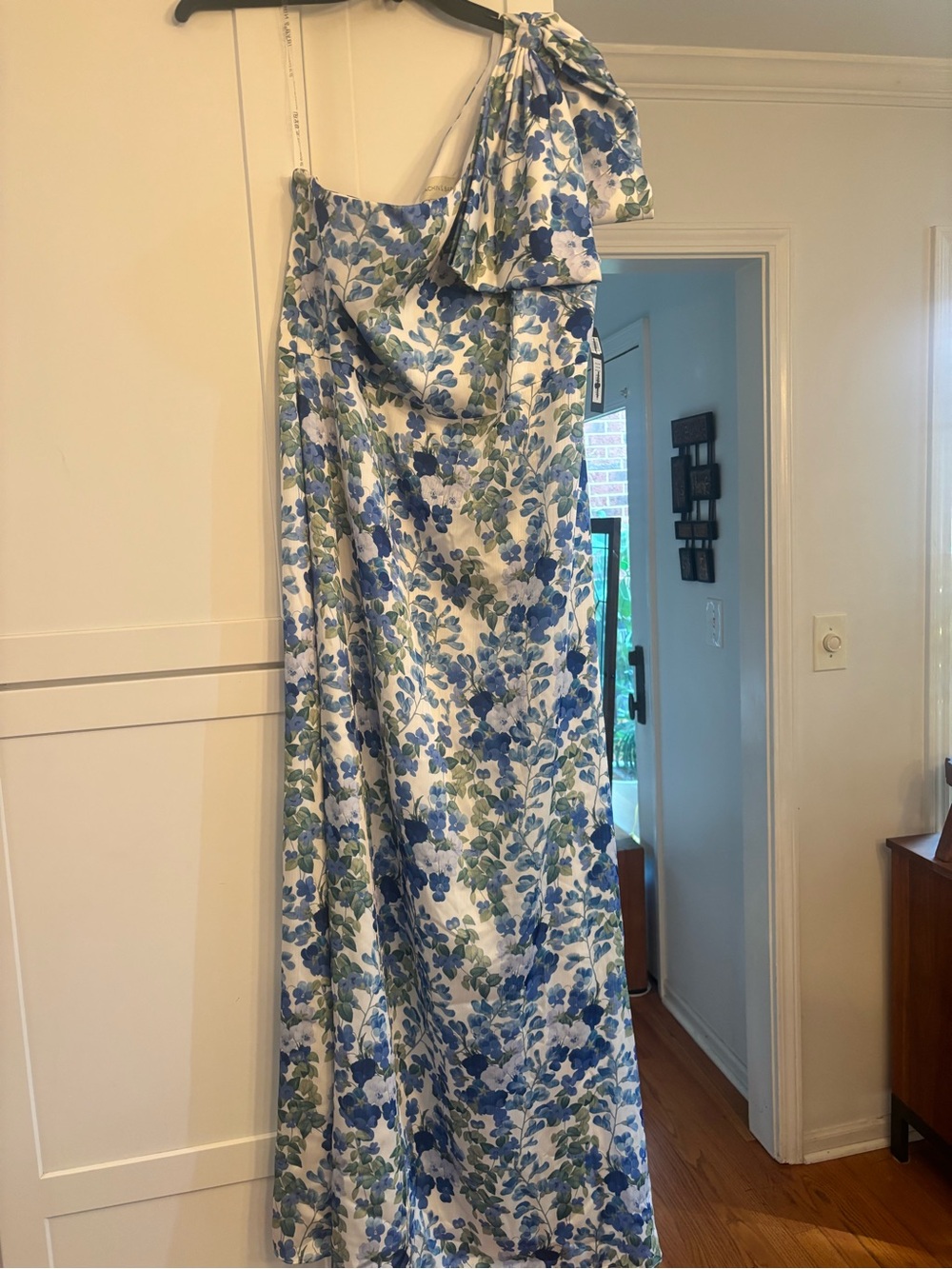 new Sachin and Babi Chelsea Floral Print One-Shoulder Gown in Pans - Picture 2 of 7